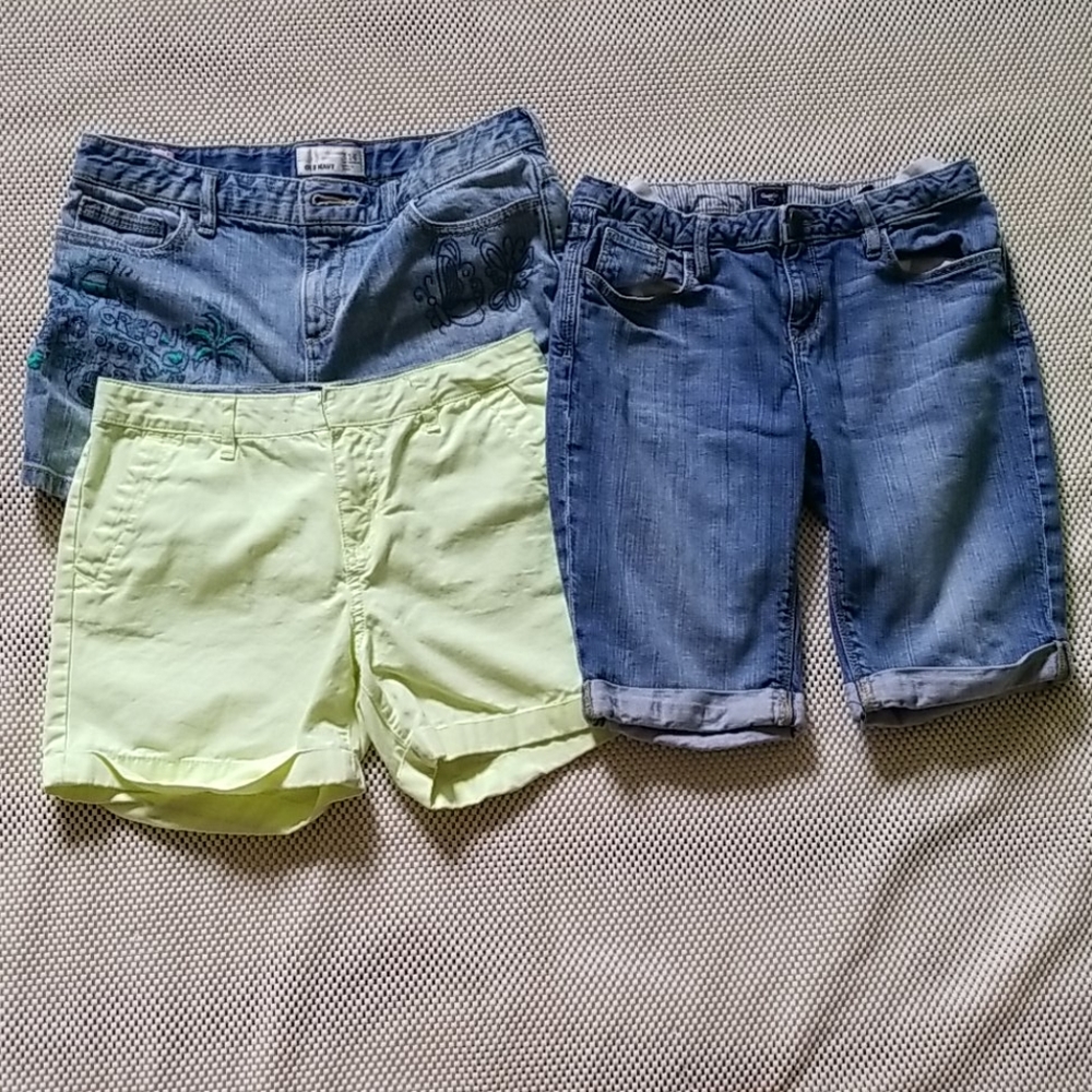 Gapkids bundle of 3 shorts